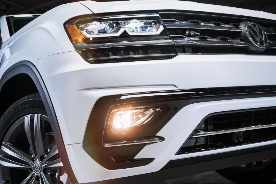 Детали экстерьера Volkswagen Atlas R-Line 2017 года  (фото 11 из 16)